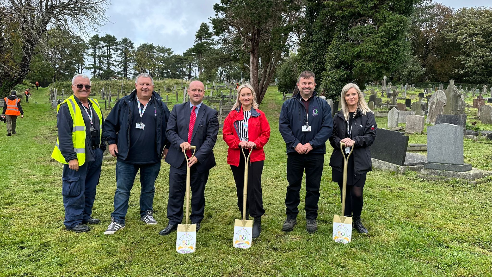 Comisiynydd yr Heddlu a Throseddu yn ymuno â chydweithwyr HMPPS i nodi 50 mlynedd ers sefydlu cynllun Ad-dalu Cymunedol fel rhan o’i ddiwrnod ymgysylltu â’r gymuned.